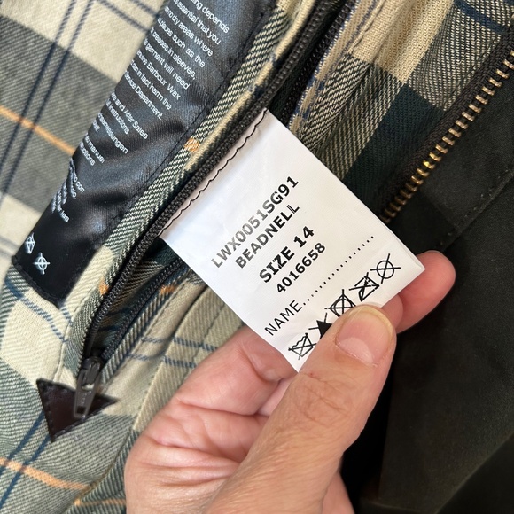 Barbour Beadnell® Waxed Jacket Sage Tartan - Picture 12 of 16